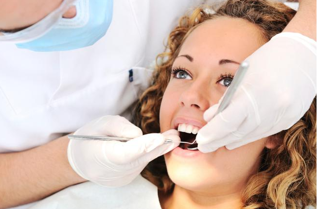 pielęgnacja-zębów-leczenie